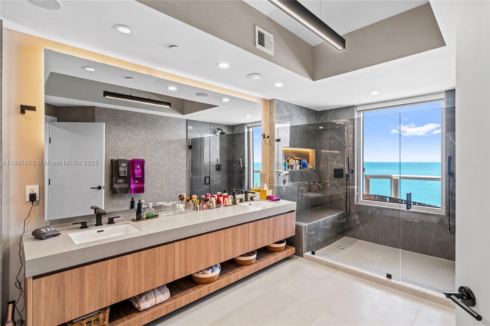 image Acqualina Ocean Residence31