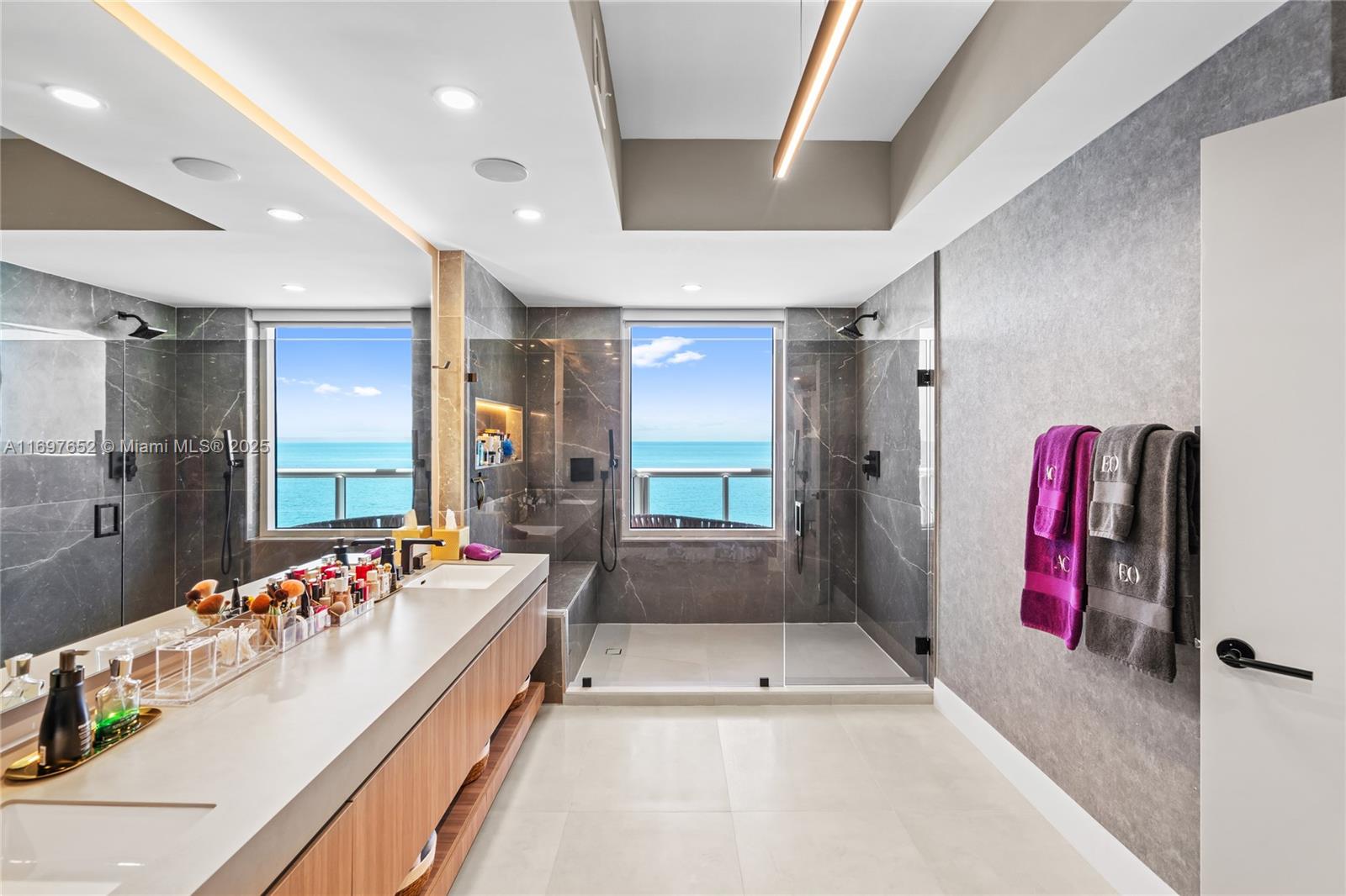 image Acqualina Ocean Residence32