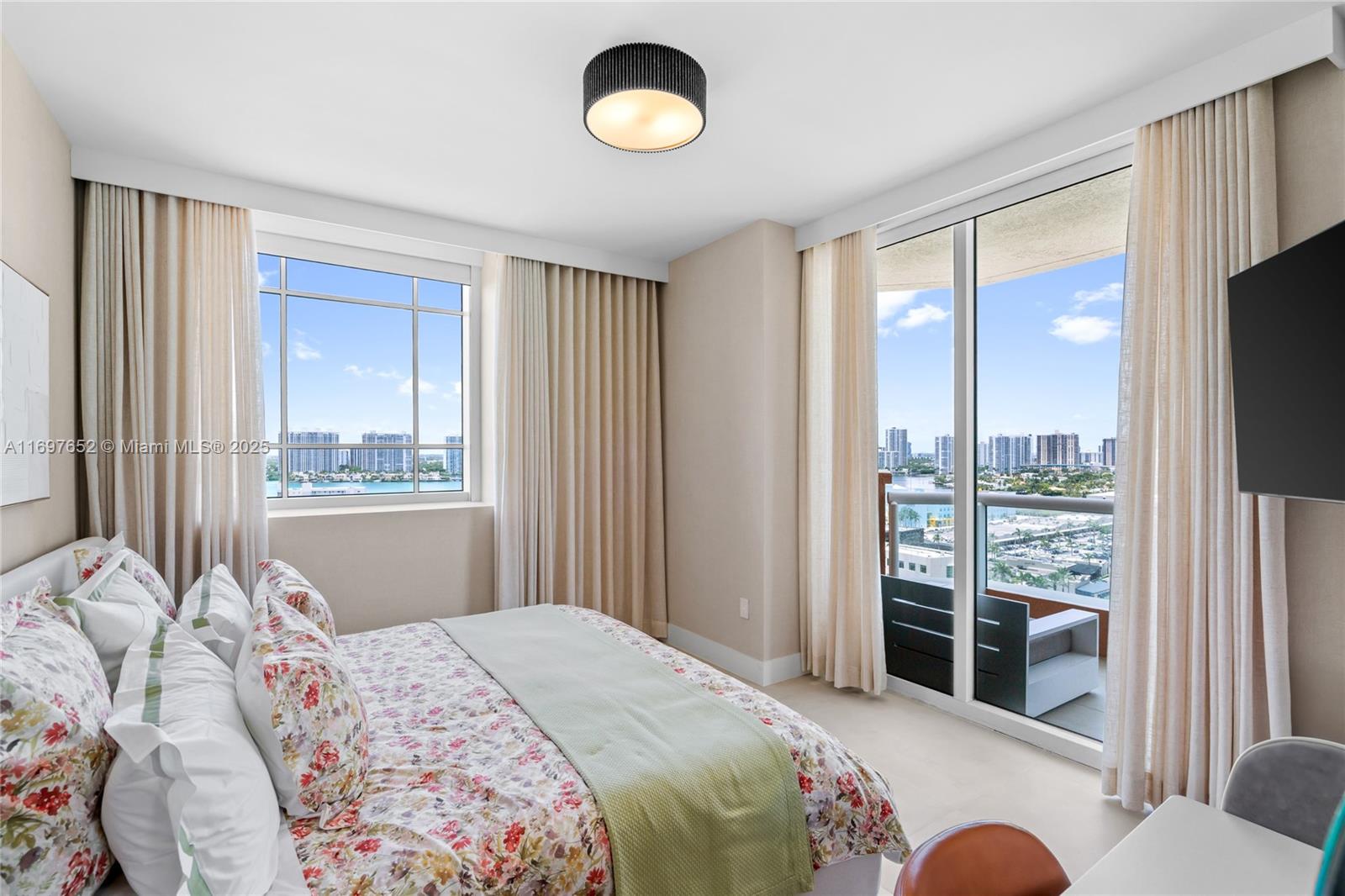 image Acqualina Ocean Residence36