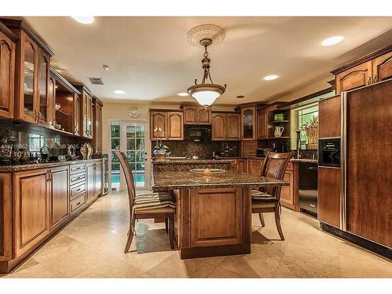 570 Ocean Blvd Golden Beach, FL 33160