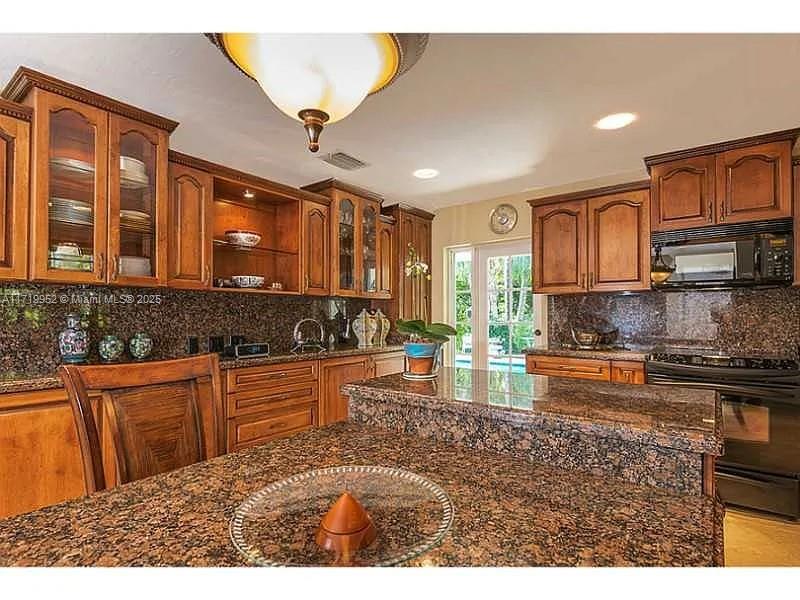 570 Ocean Blvd Golden Beach, FL 33160