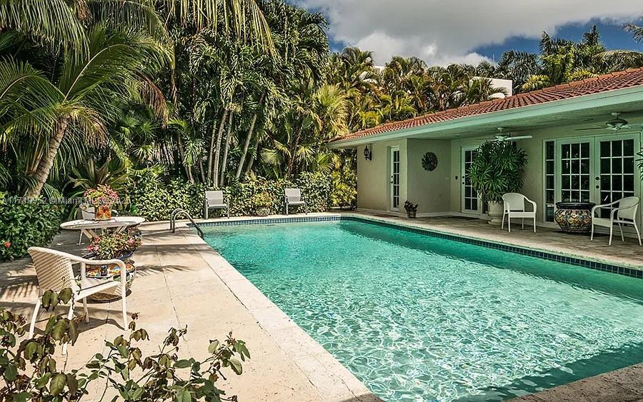 570 Ocean Blvd Golden Beach, FL 33160