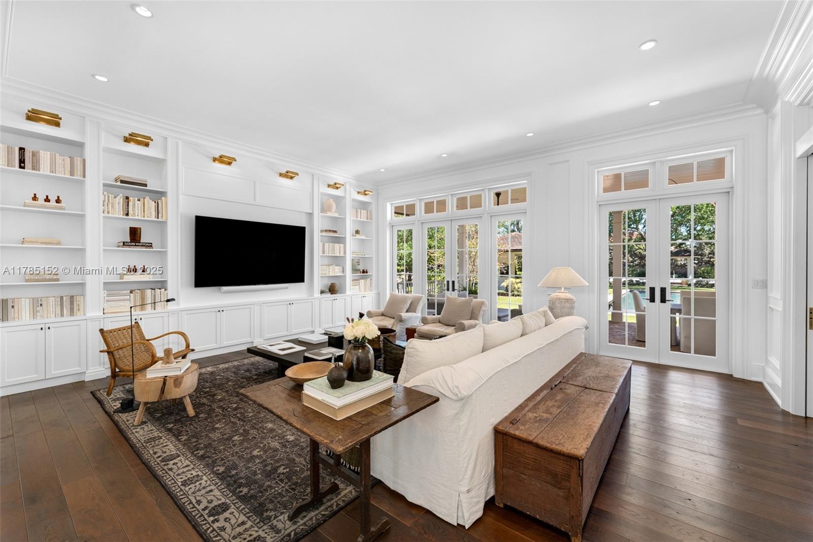 7393 SW 79th Ct Miami, FL 33143