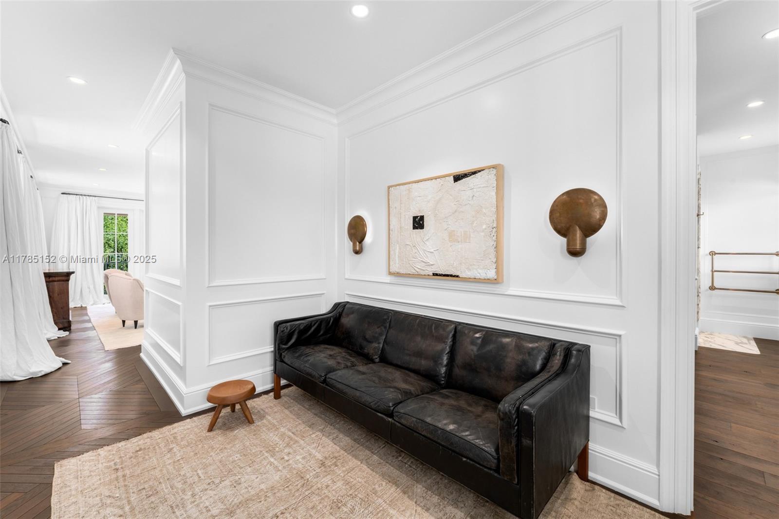 7393 SW 79th Ct Miami, FL 33143