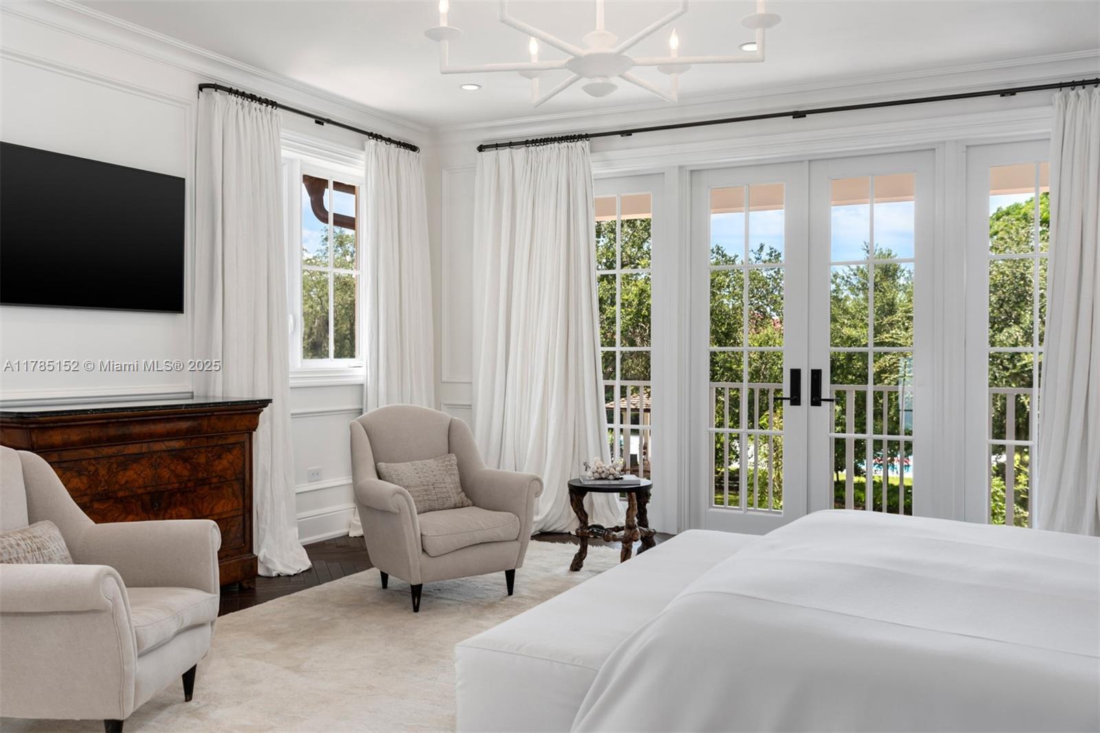 7393 SW 79th Ct Miami, FL 33143