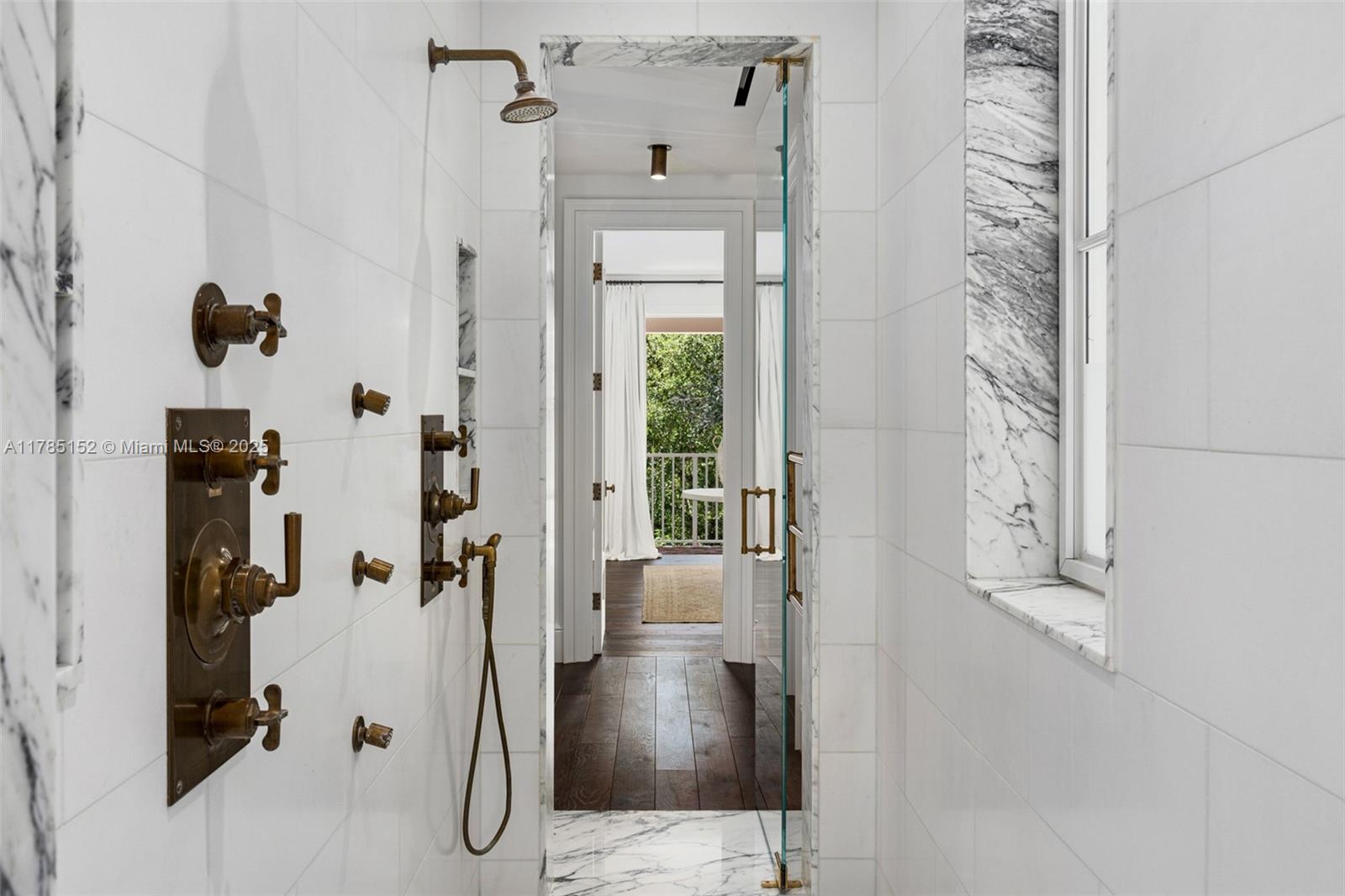 7393 SW 79th Ct Miami, FL 33143