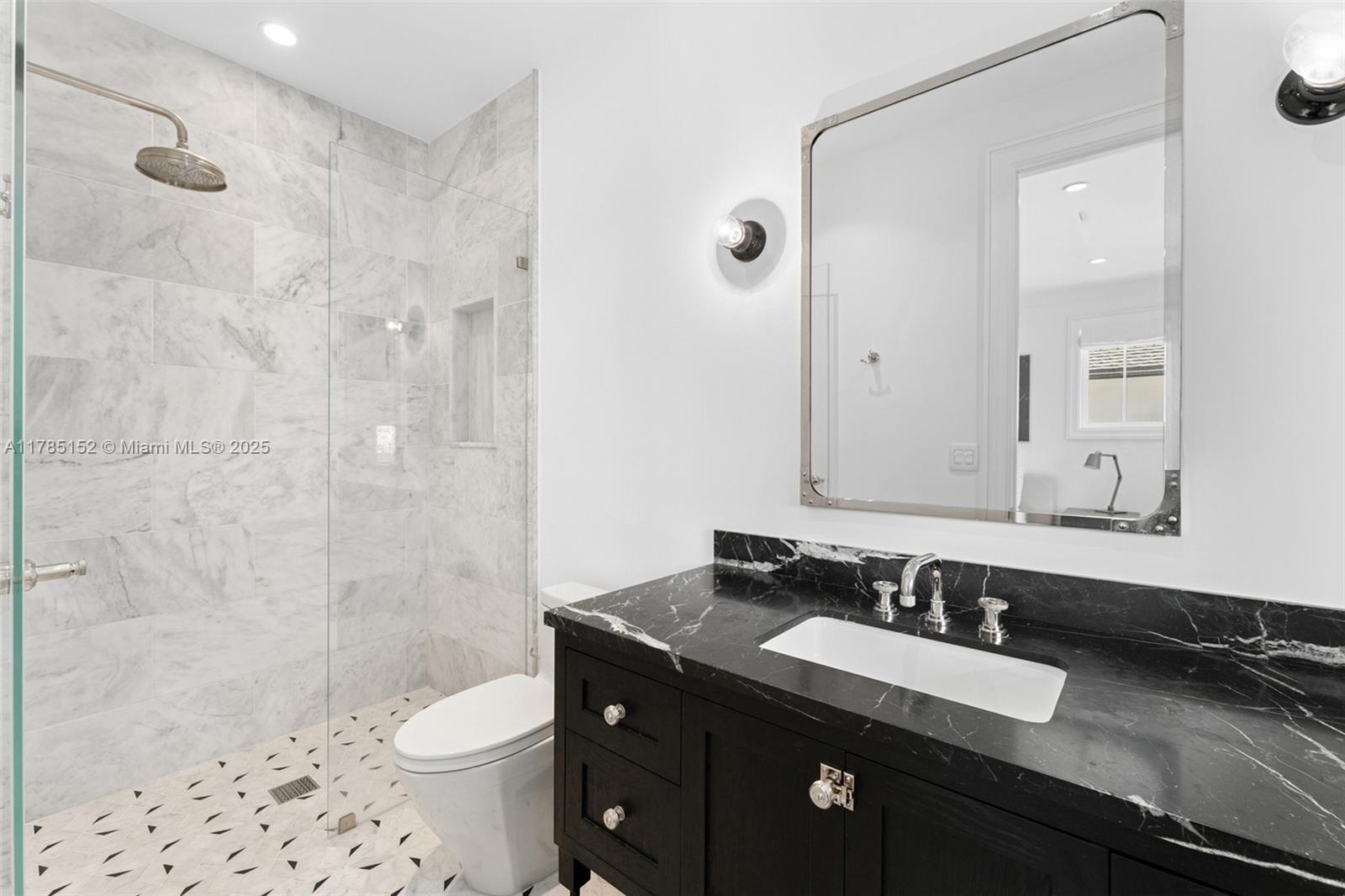 7393 SW 79th Ct Miami, FL 33143