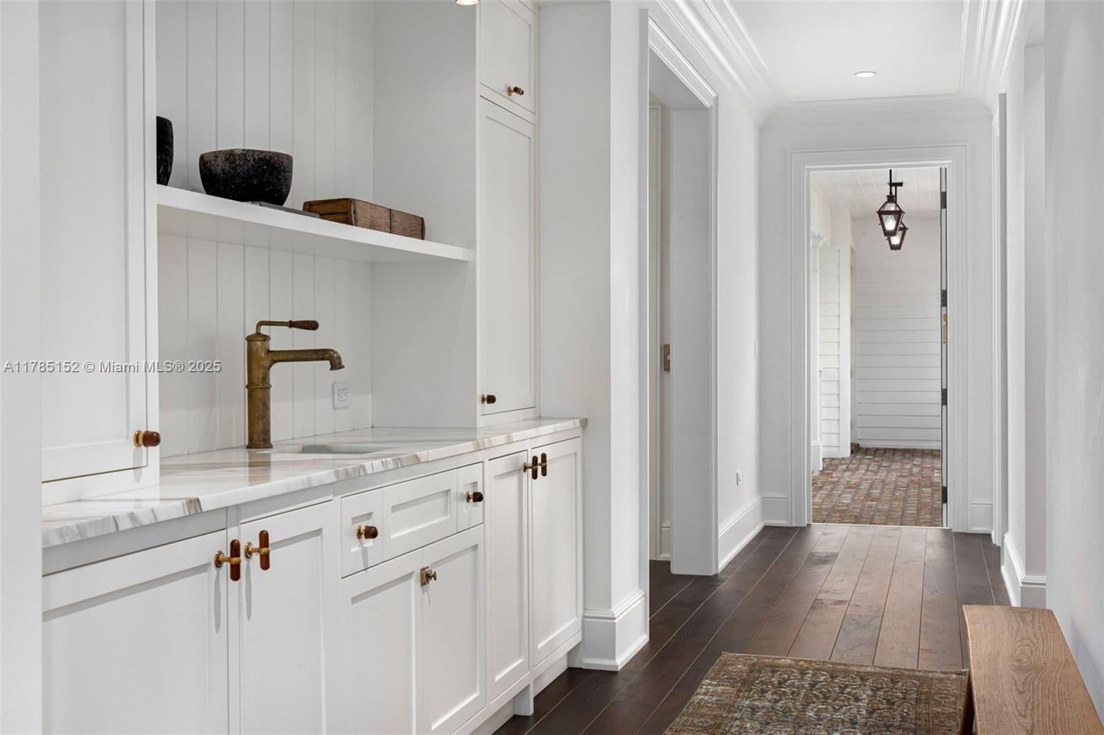 7393 SW 79th Ct Miami, FL 33143