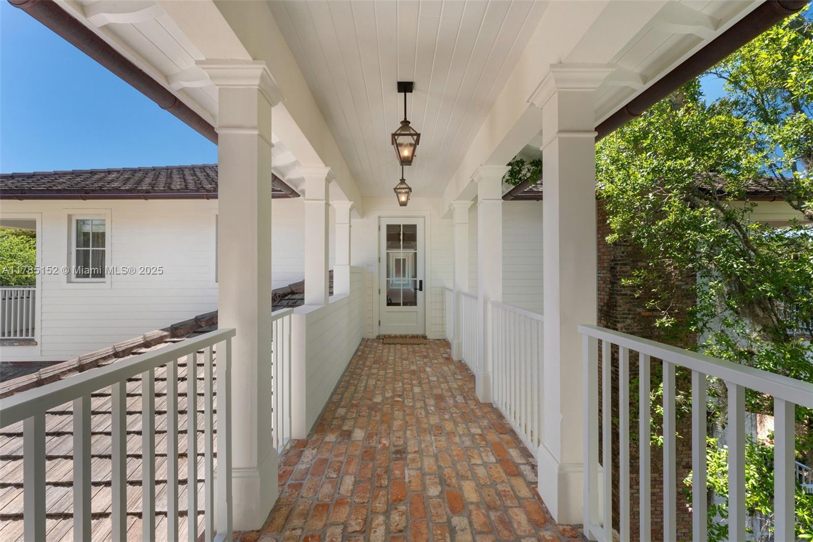 7393 SW 79th Ct Miami, FL 33143