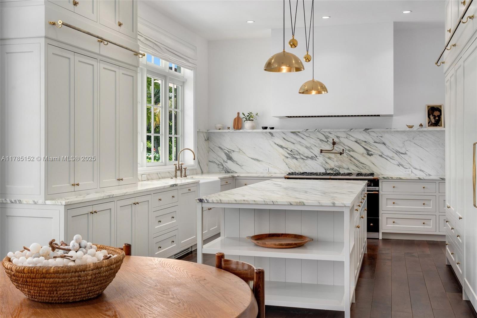 7393 SW 79th Ct Miami, FL 33143