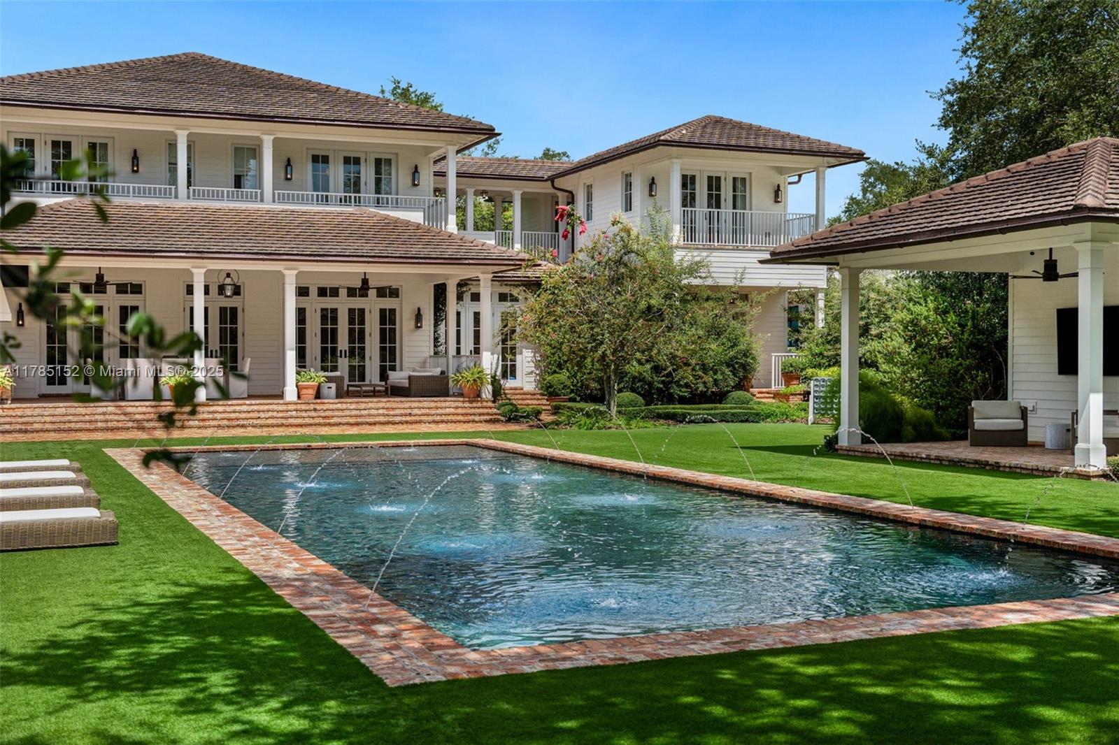 7393 SW 79th Ct Miami, FL 33143