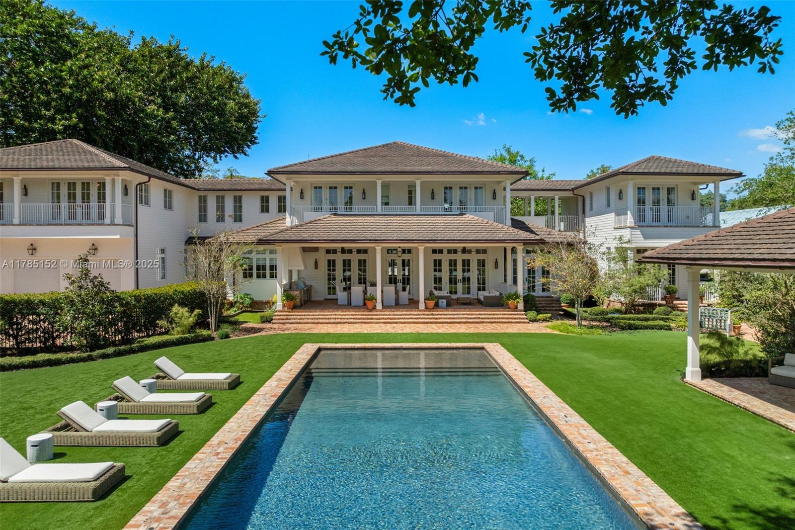 7393 SW 79th Ct Miami, FL 33143