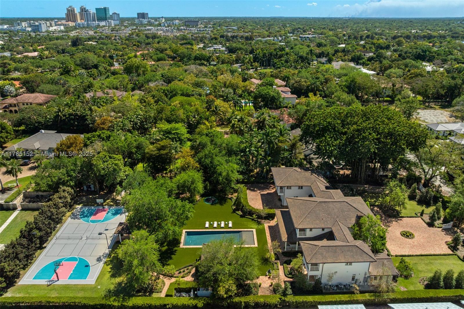 7393 SW 79th Ct Miami, FL 33143