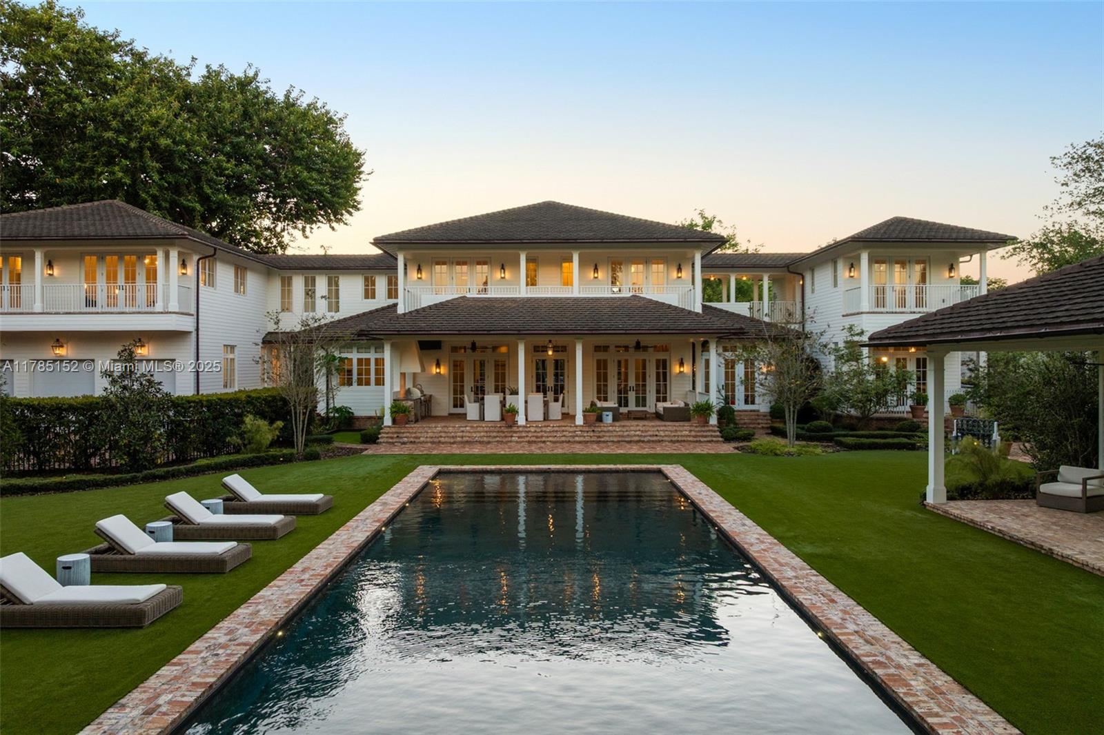 7393 SW 79th Ct Miami, FL 33143