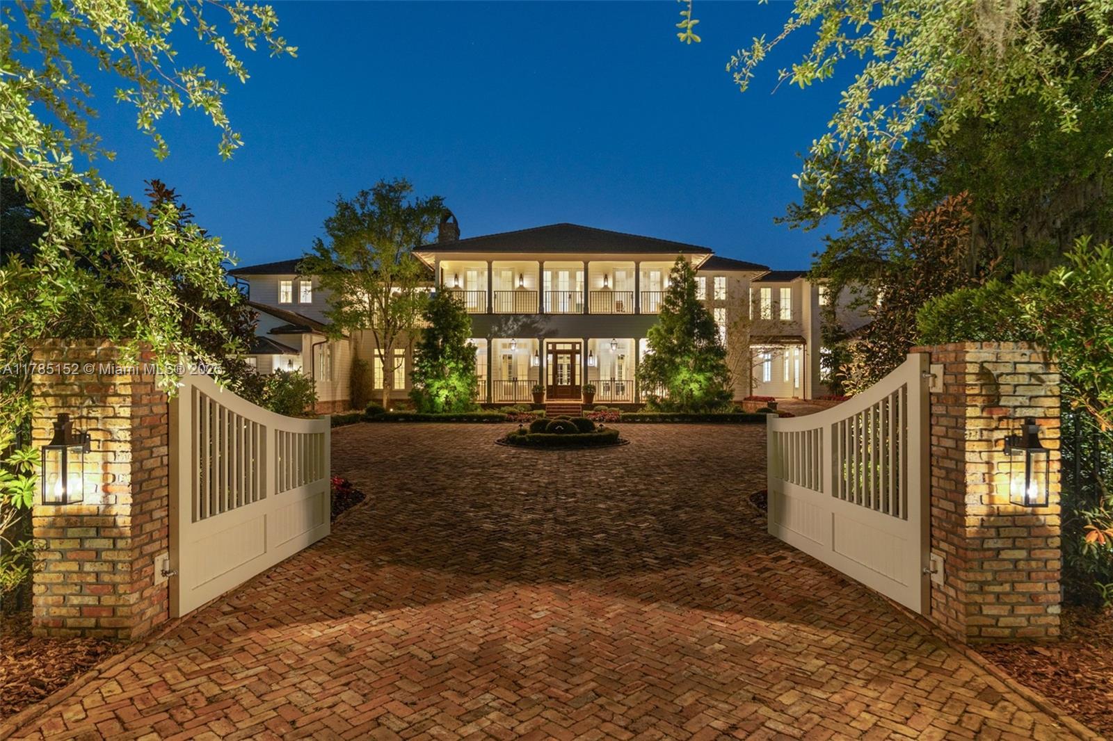 7393 SW 79th Ct Miami, FL 33143