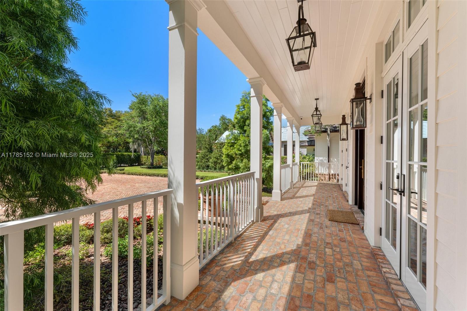 7393 SW 79th Ct Miami, FL 33143