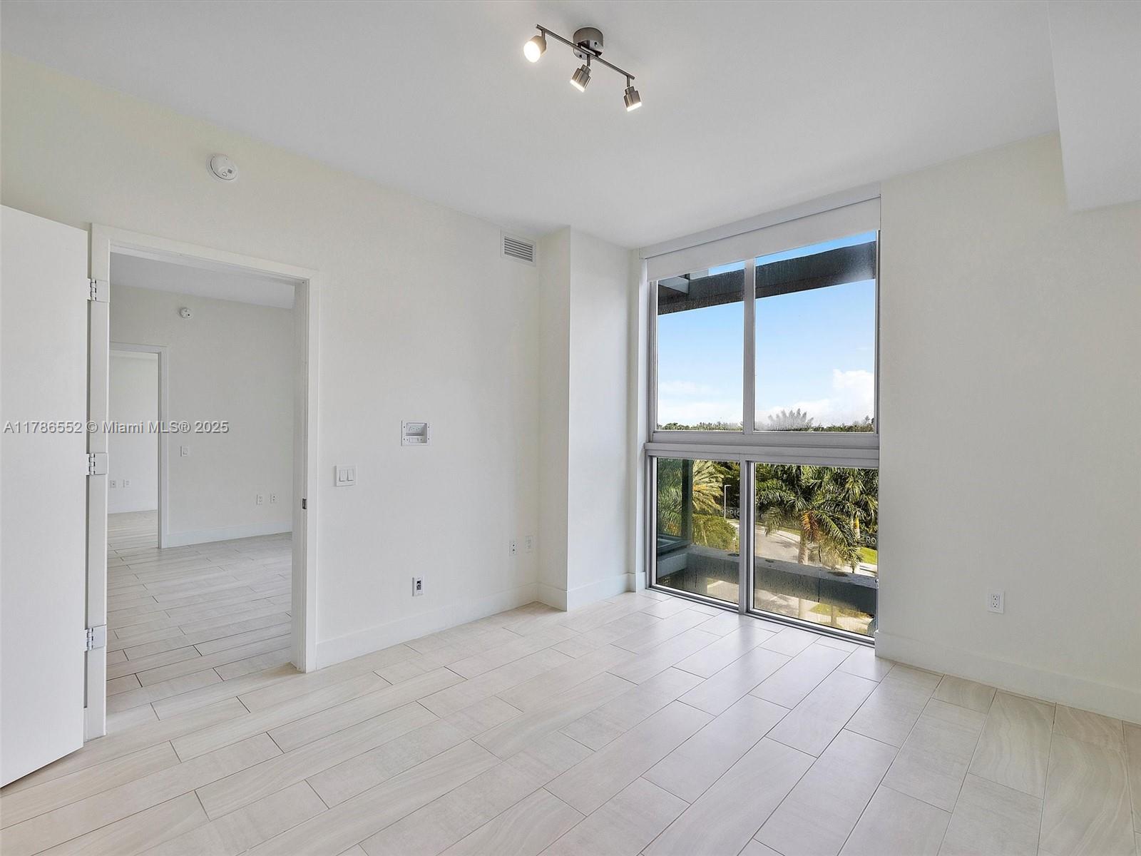 2000 Metropica Way #502 Sunrise, FL 33323