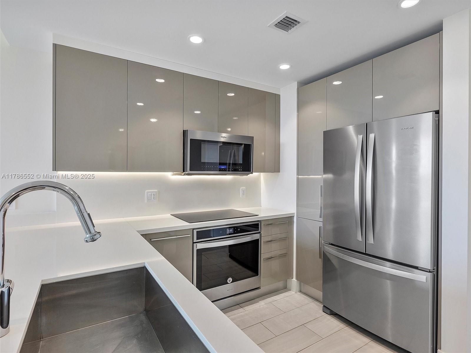 2000 Metropica Way #502 Sunrise, FL 33323