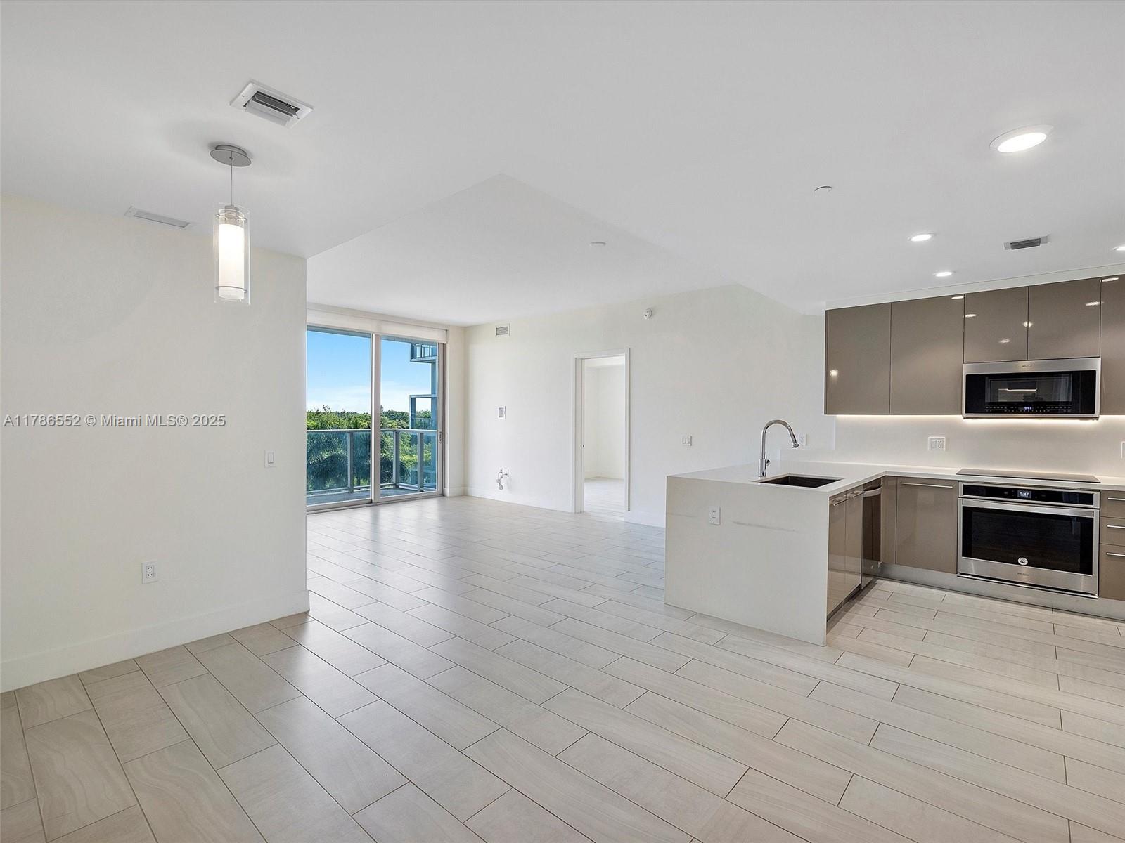 2000 Metropica Way #502 Sunrise, FL 33323