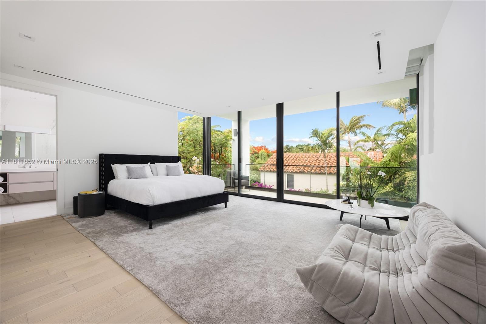 5630 Pine Tree Dr Miami Beach, FL 33140 5630 Pine Tree Dr Miami Beach, FL 33140
