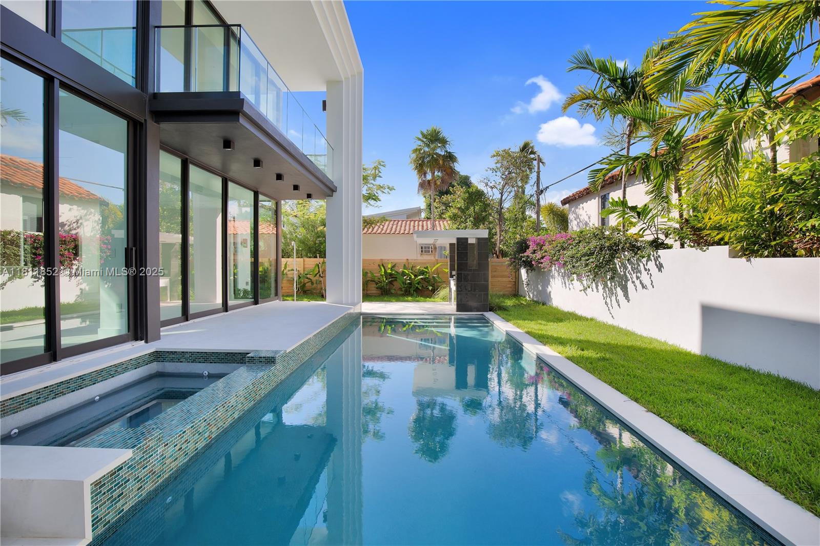 5630 Pine Tree Dr Miami Beach, FL 33140 5630 Pine Tree Dr Miami Beach, FL 33140
