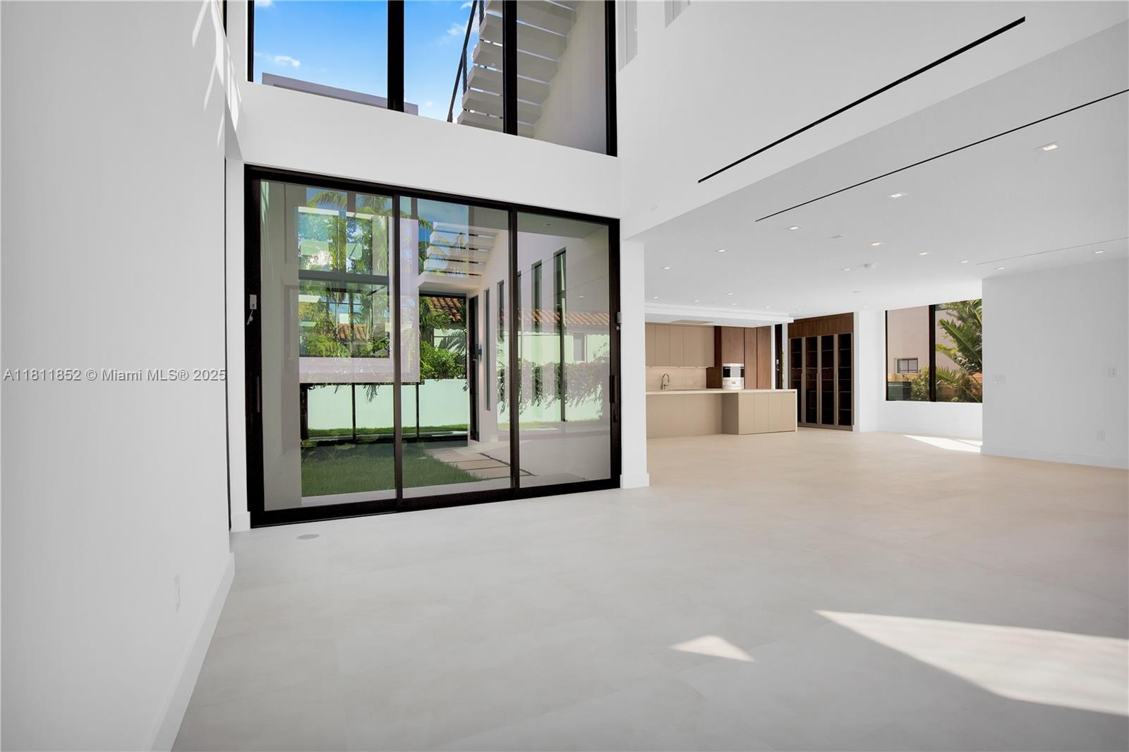 5630 Pine Tree Dr Miami Beach, FL 33140 5630 Pine Tree Dr Miami Beach, FL 33140