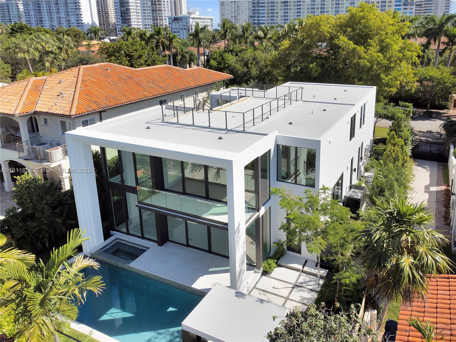 5630 Pine Tree Dr Miami Beach, FL 33140 5630 Pine Tree Dr Miami Beach, FL 33140