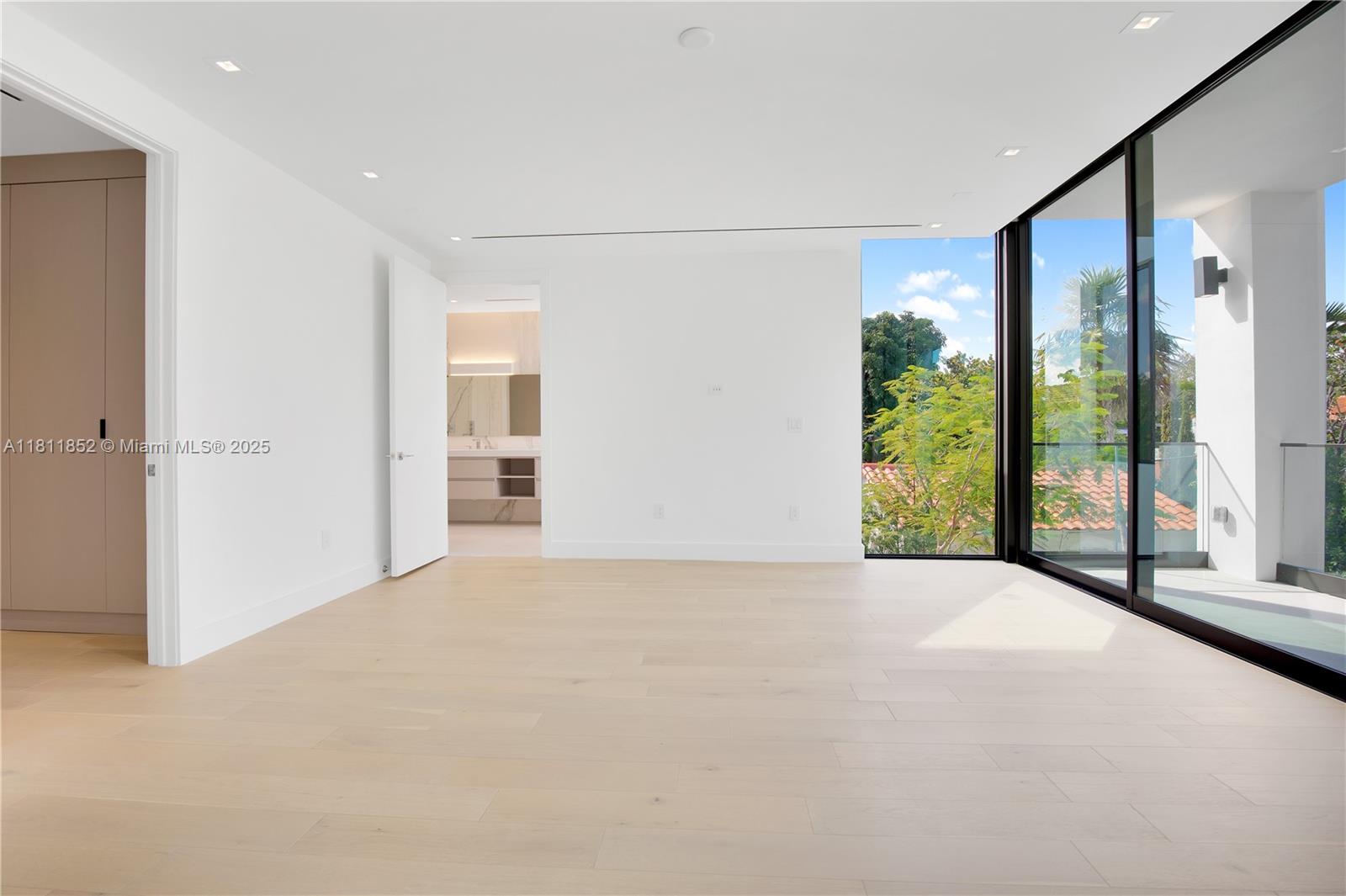 5630 Pine Tree Dr Miami Beach, FL 33140 5630 Pine Tree Dr Miami Beach, FL 33140