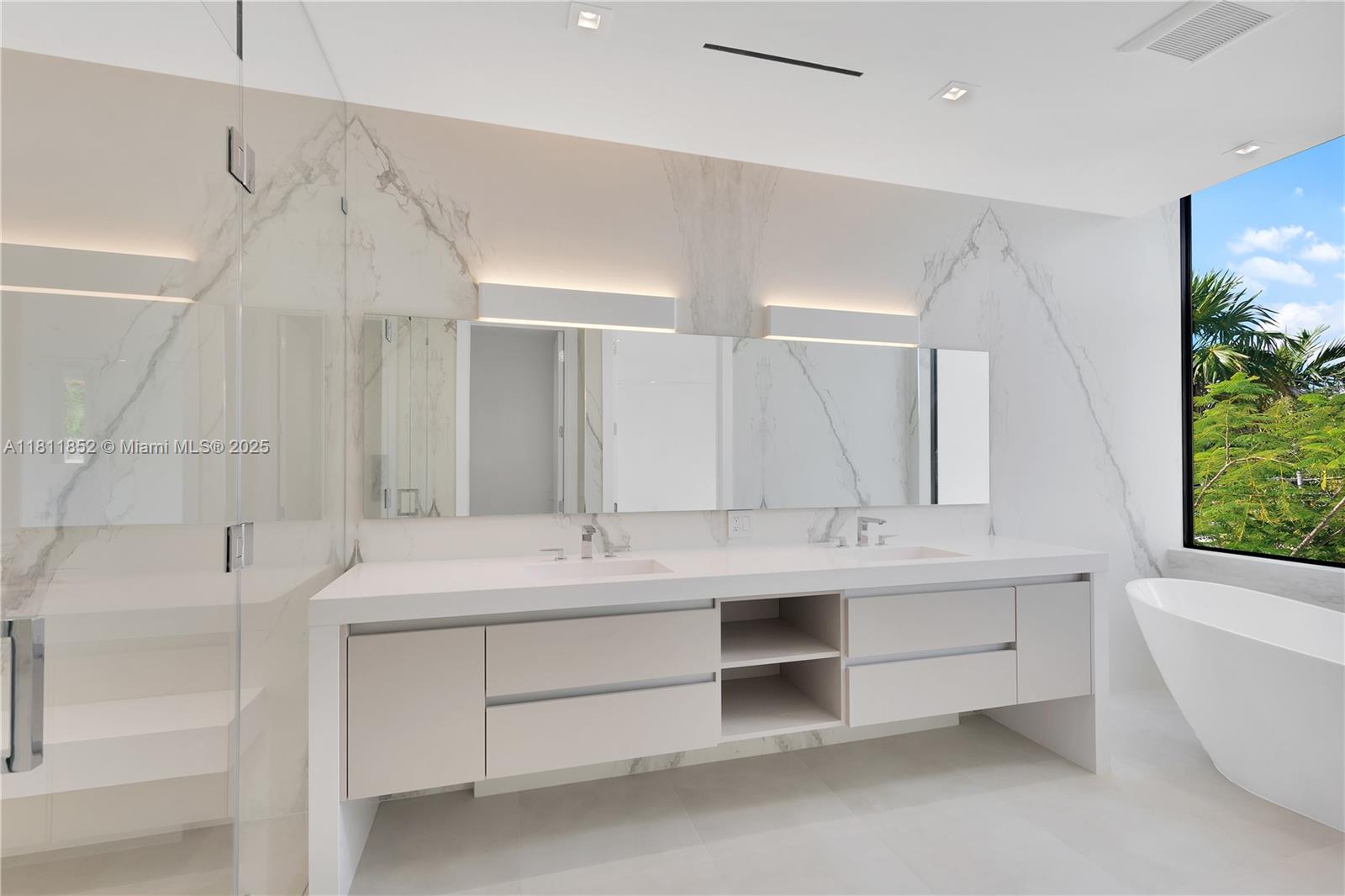5630 Pine Tree Dr Miami Beach, FL 33140 5630 Pine Tree Dr Miami Beach, FL 33140