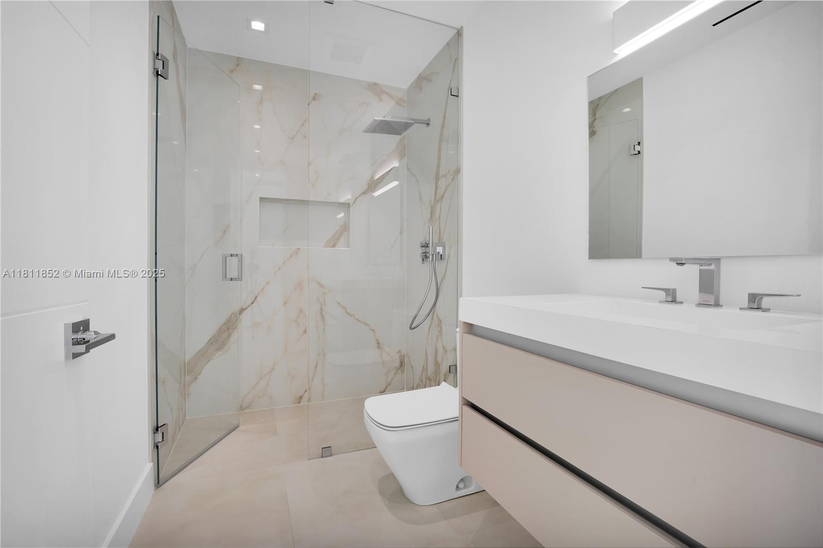 5630 Pine Tree Dr Miami Beach, FL 33140 5630 Pine Tree Dr Miami Beach, FL 33140