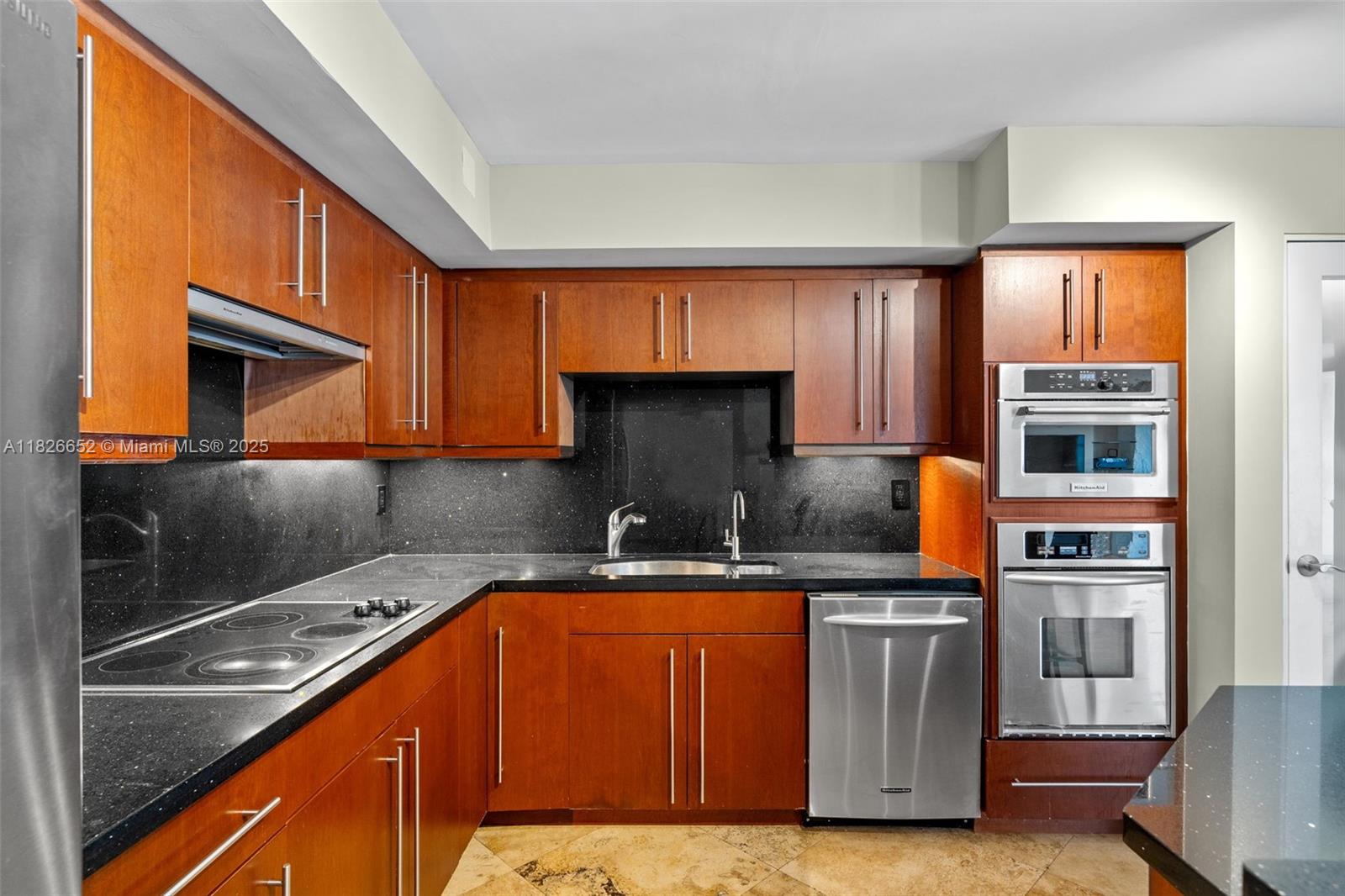 image BRICKELL PLACE CONDO9