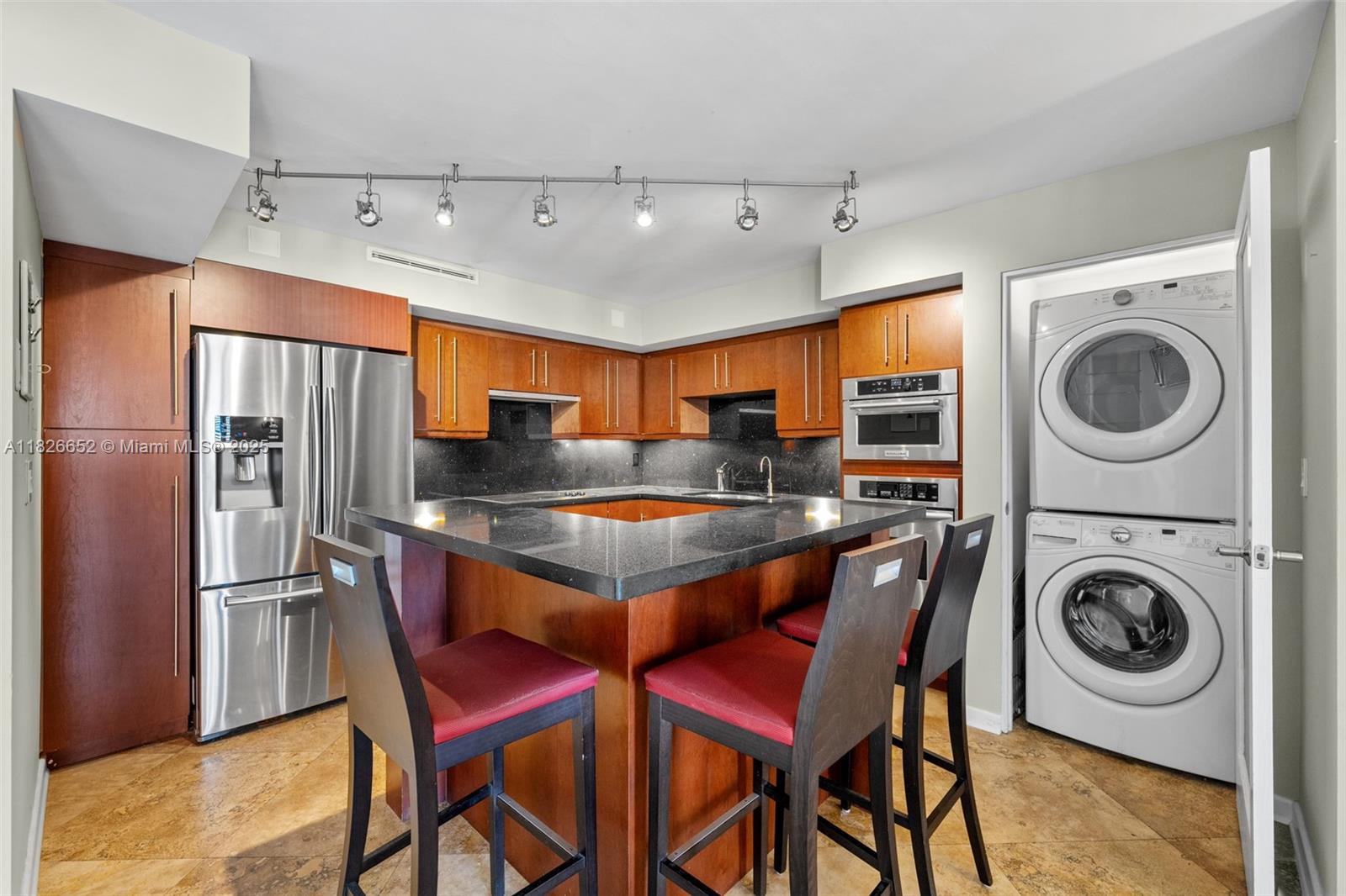 image BRICKELL PLACE CONDO11