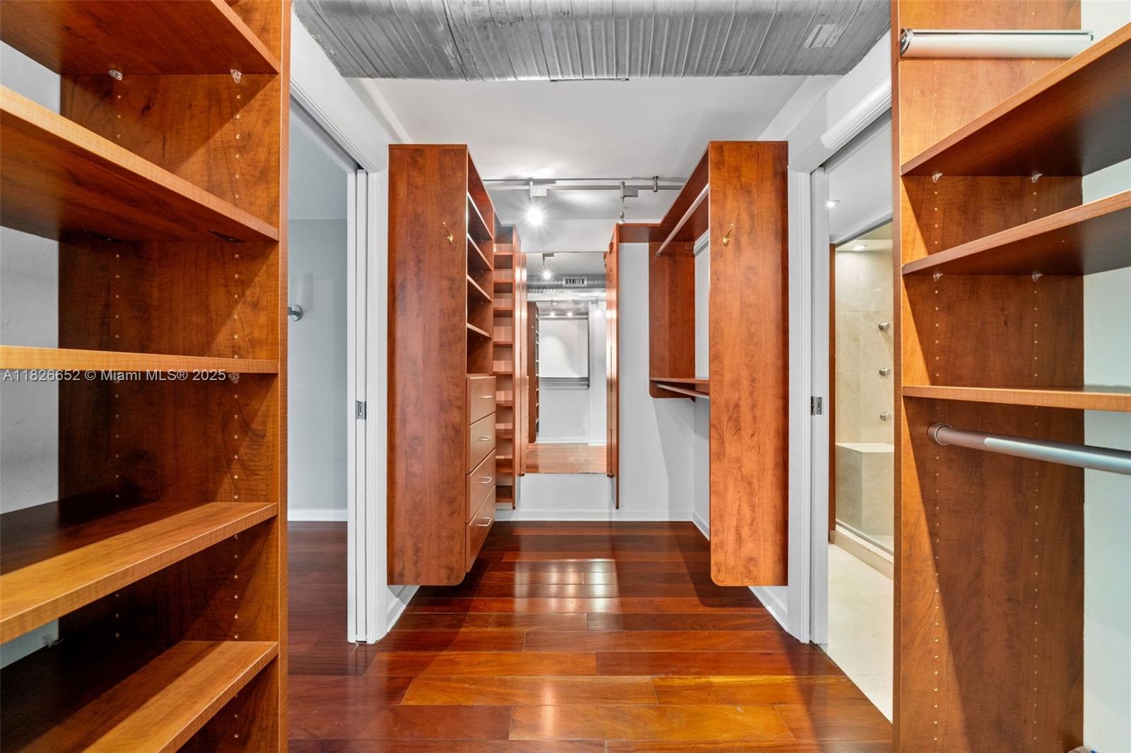 image BRICKELL PLACE CONDO21