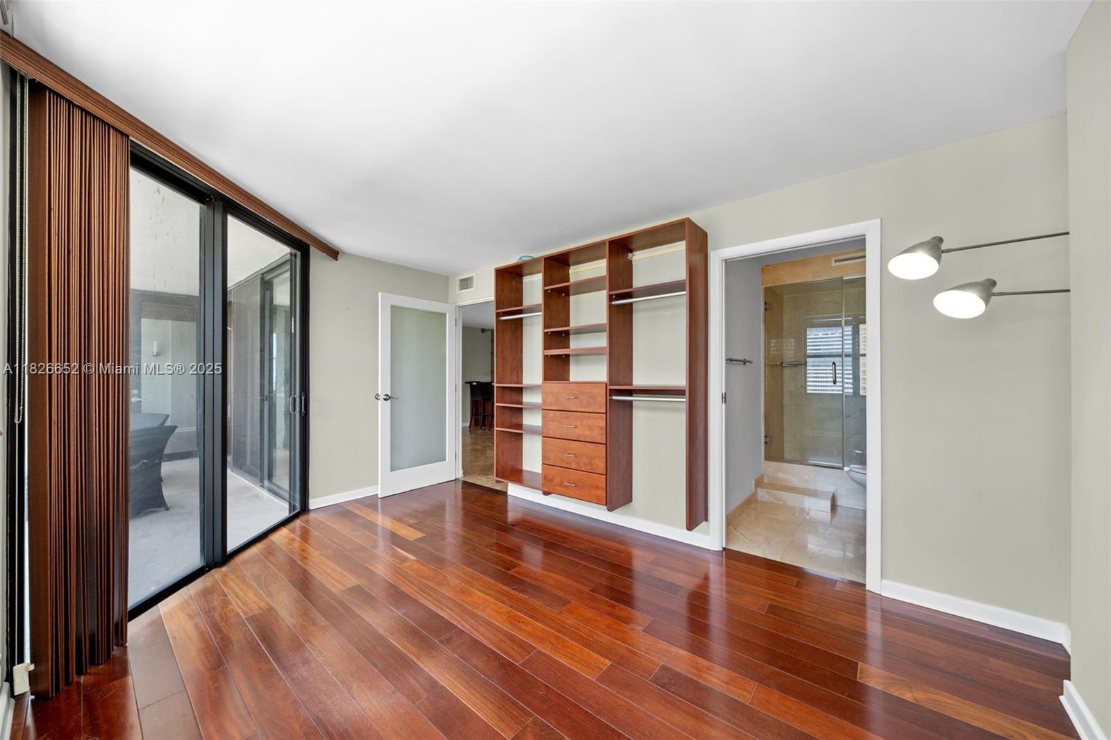 image BRICKELL PLACE CONDO24