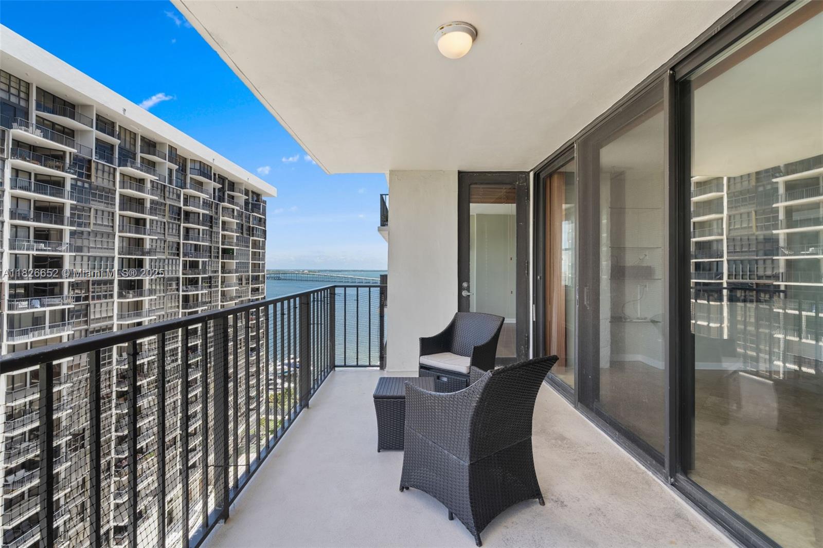 image BRICKELL PLACE CONDO27