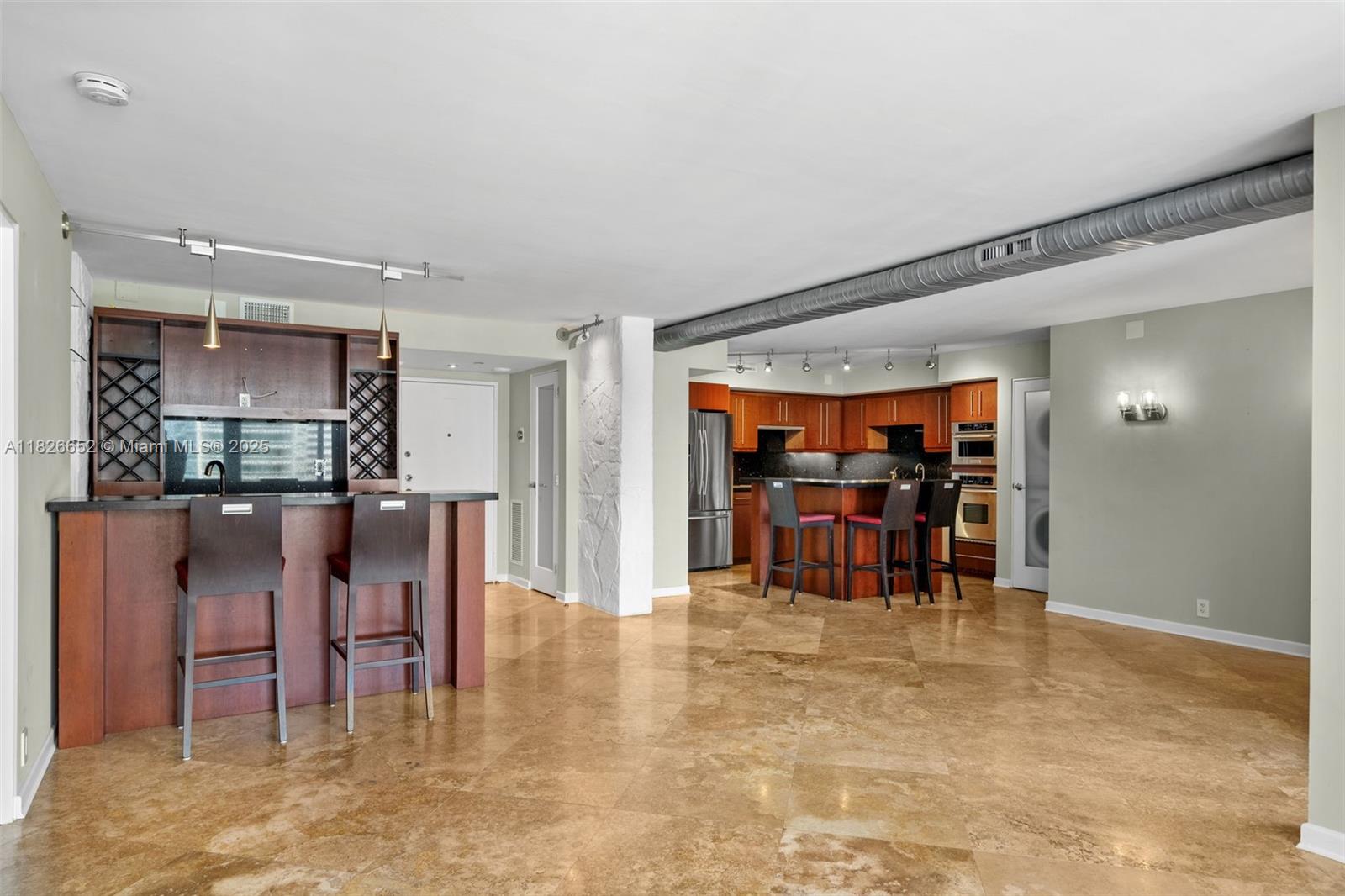 image BRICKELL PLACE CONDO2