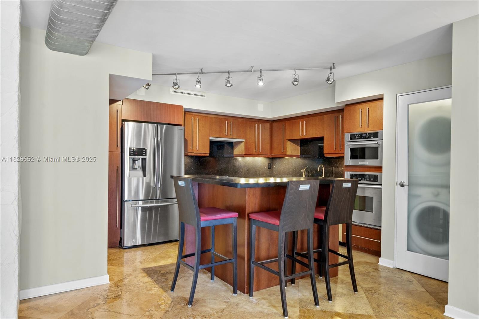 image BRICKELL PLACE CONDO7