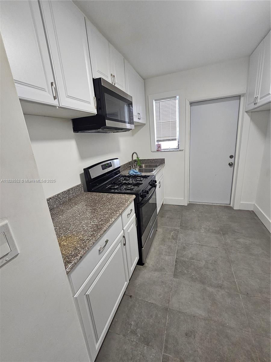 7825 Crespi Blvd #2