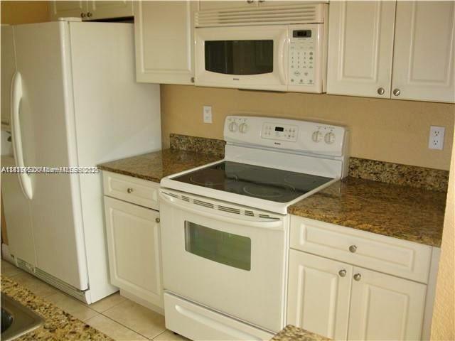 20950 SW 87th Ave #203 Cutler Bay, FL 33189