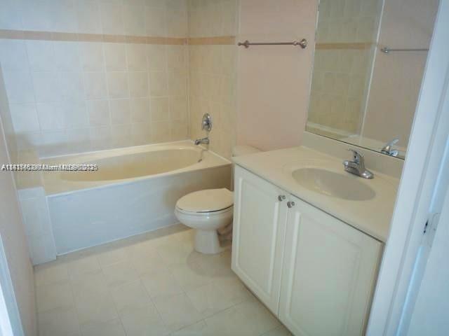 20950 SW 87th Ave #203 Cutler Bay, FL 33189