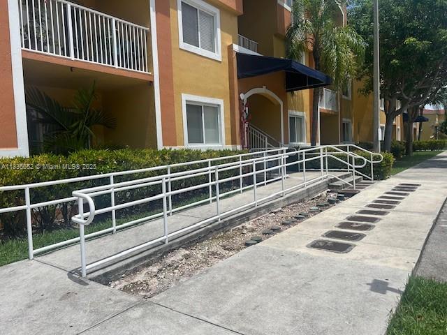 20950 SW 87th Ave #203 Cutler Bay, FL 33189