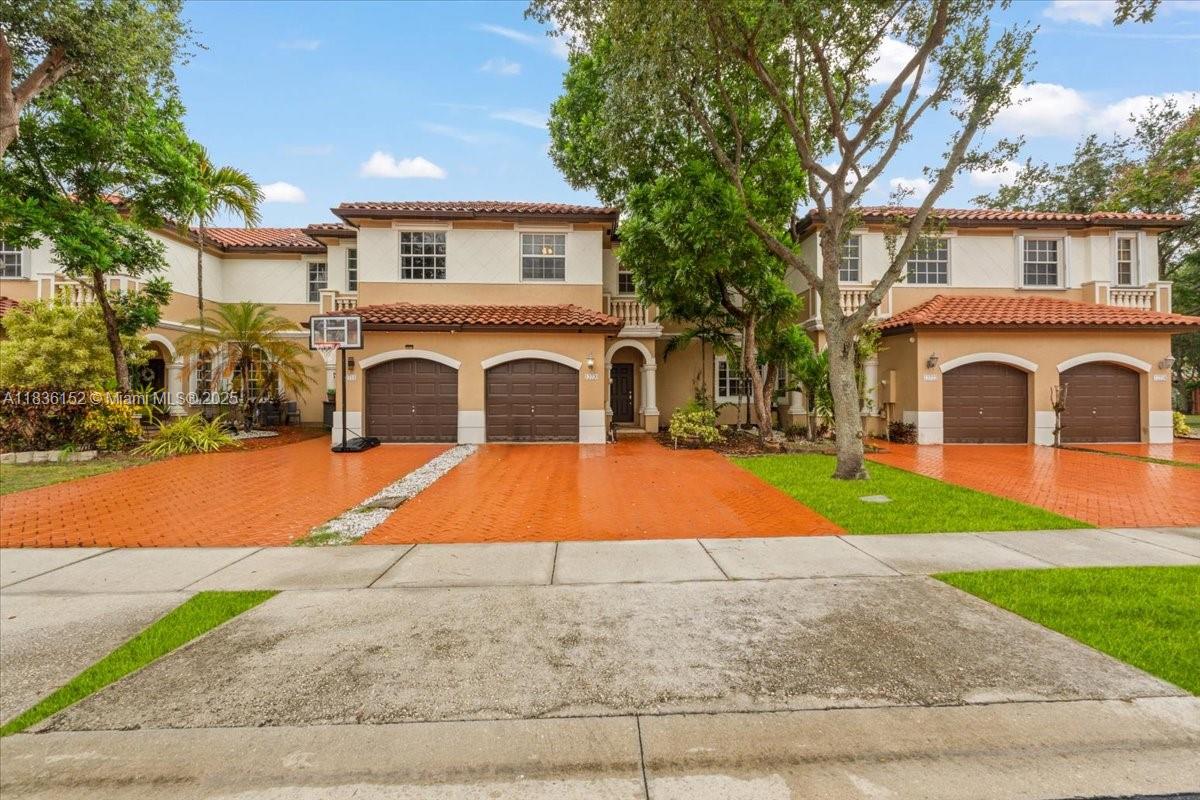 12720 SW 49th Ct