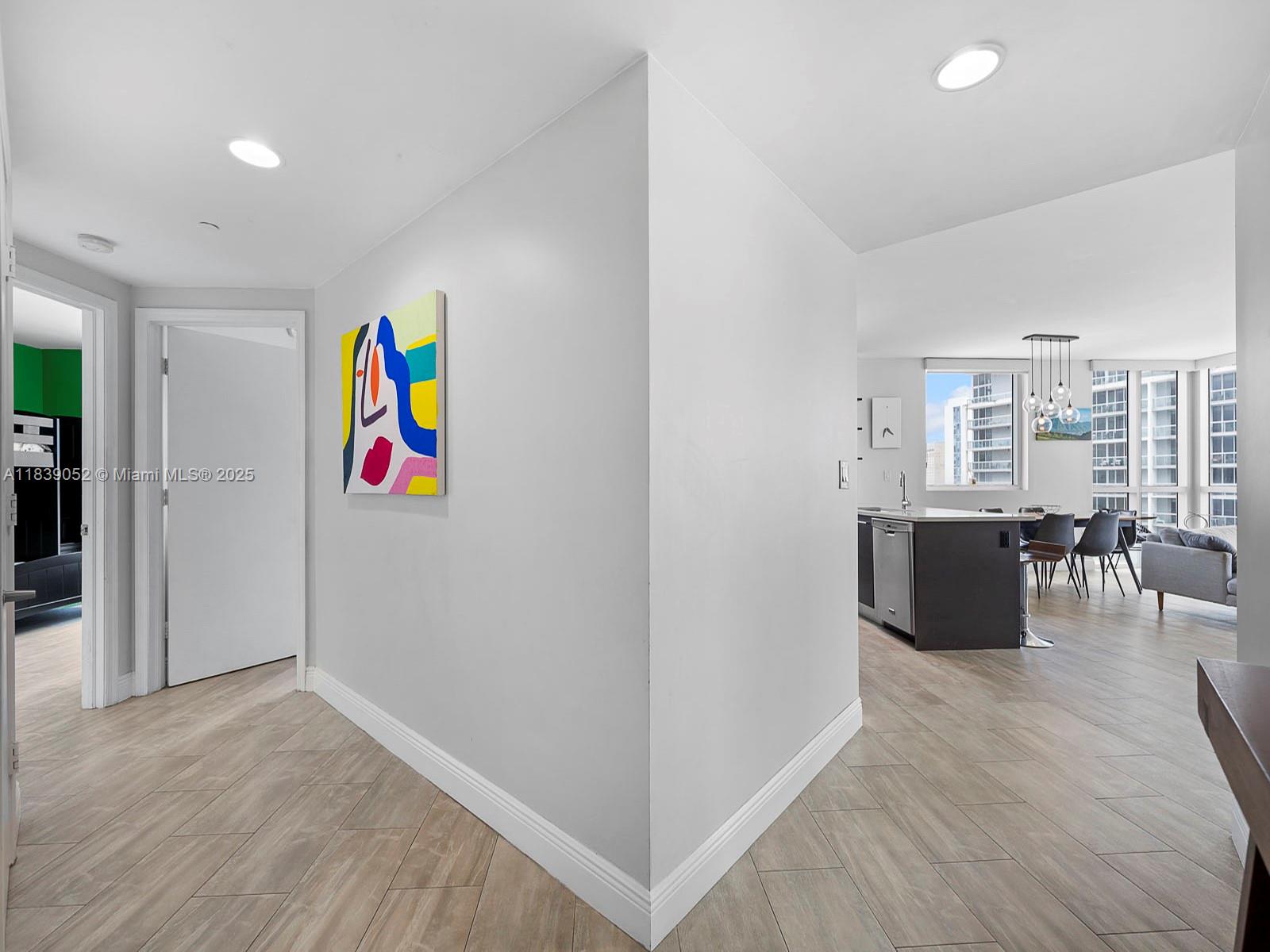 image 500 Brickell East13