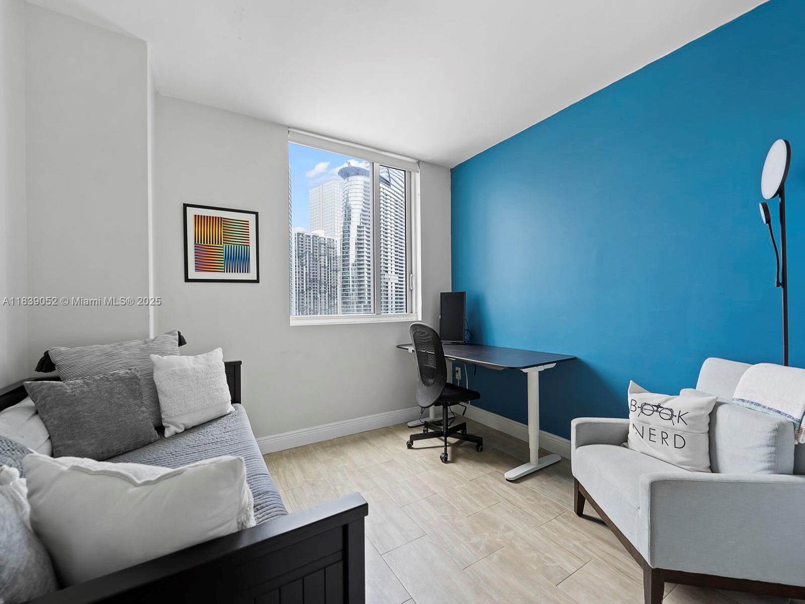 image 500 Brickell East24