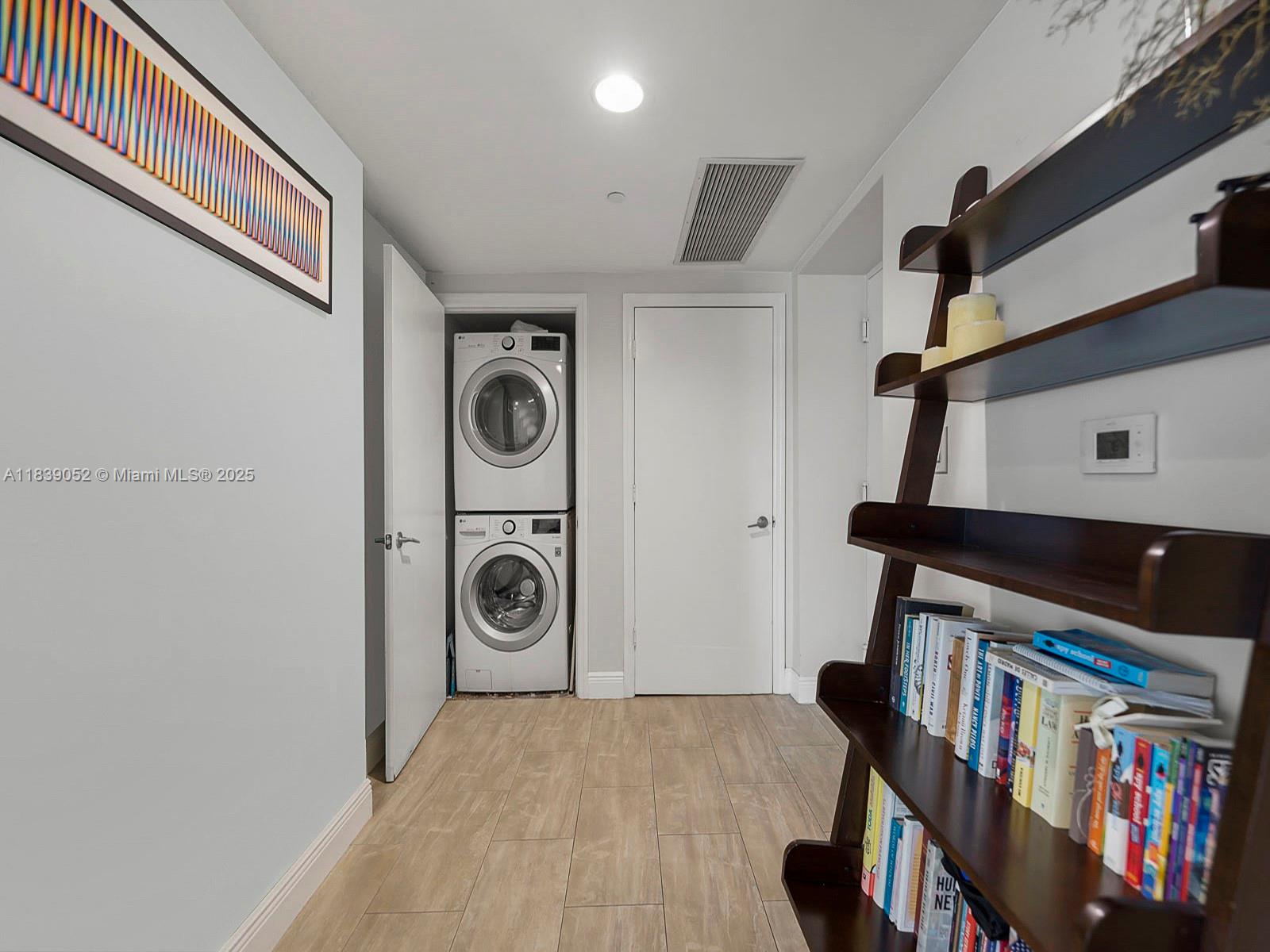 image 500 Brickell East26