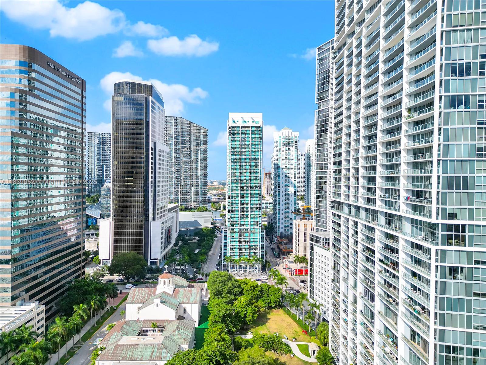 image 500 Brickell East28