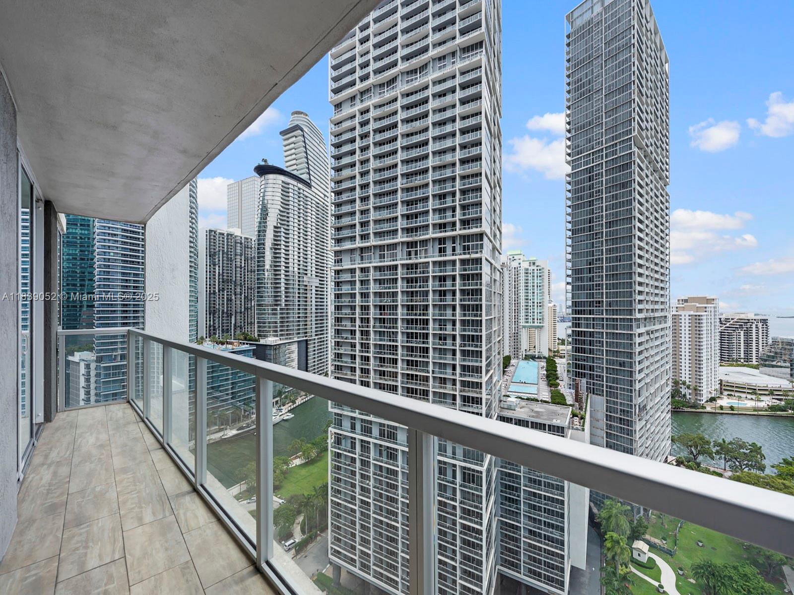 image 500 Brickell East2