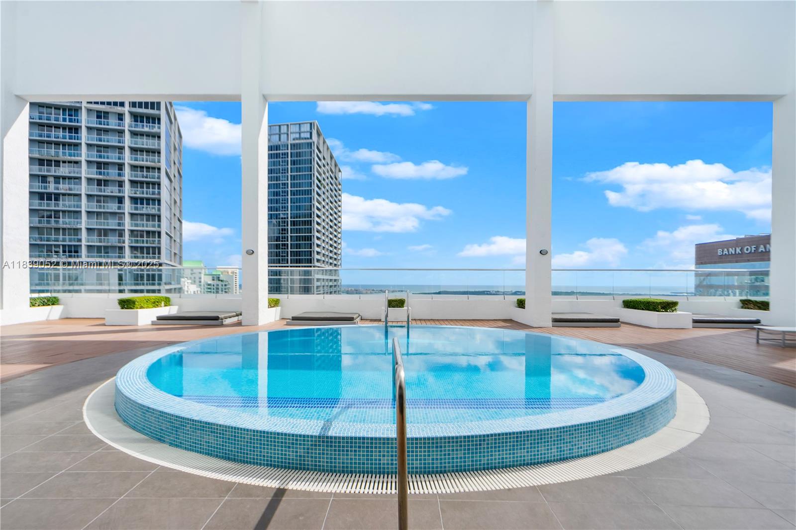 image 500 Brickell East34