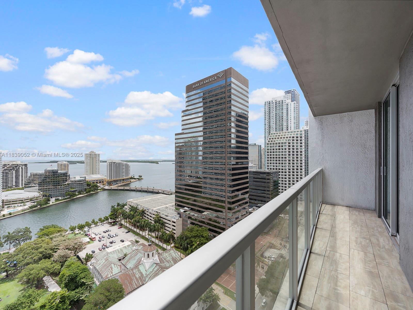 image 500 Brickell East3
