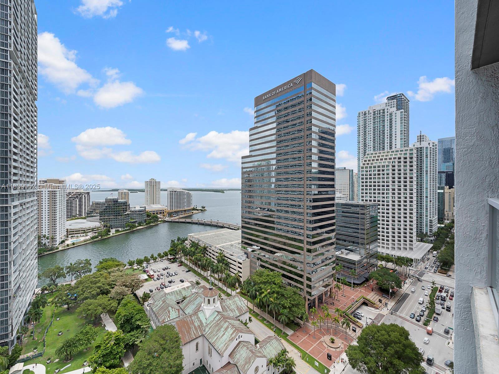 image 500 Brickell East7